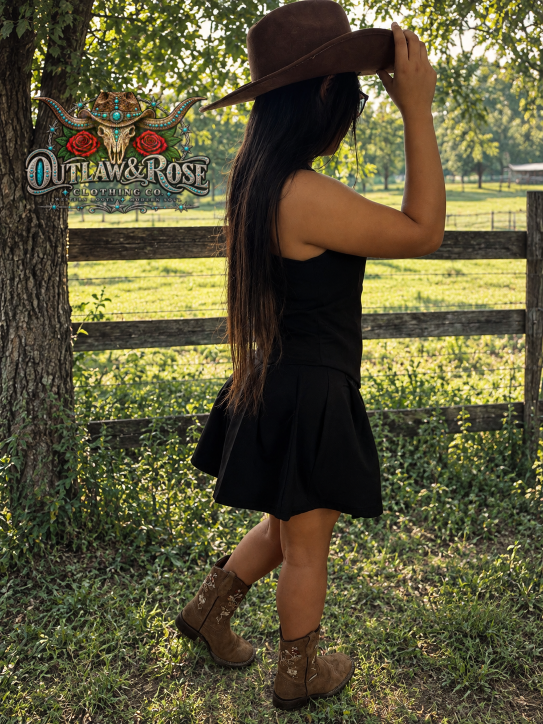 Black Concho button down sleeveless vest w pleated skirt set